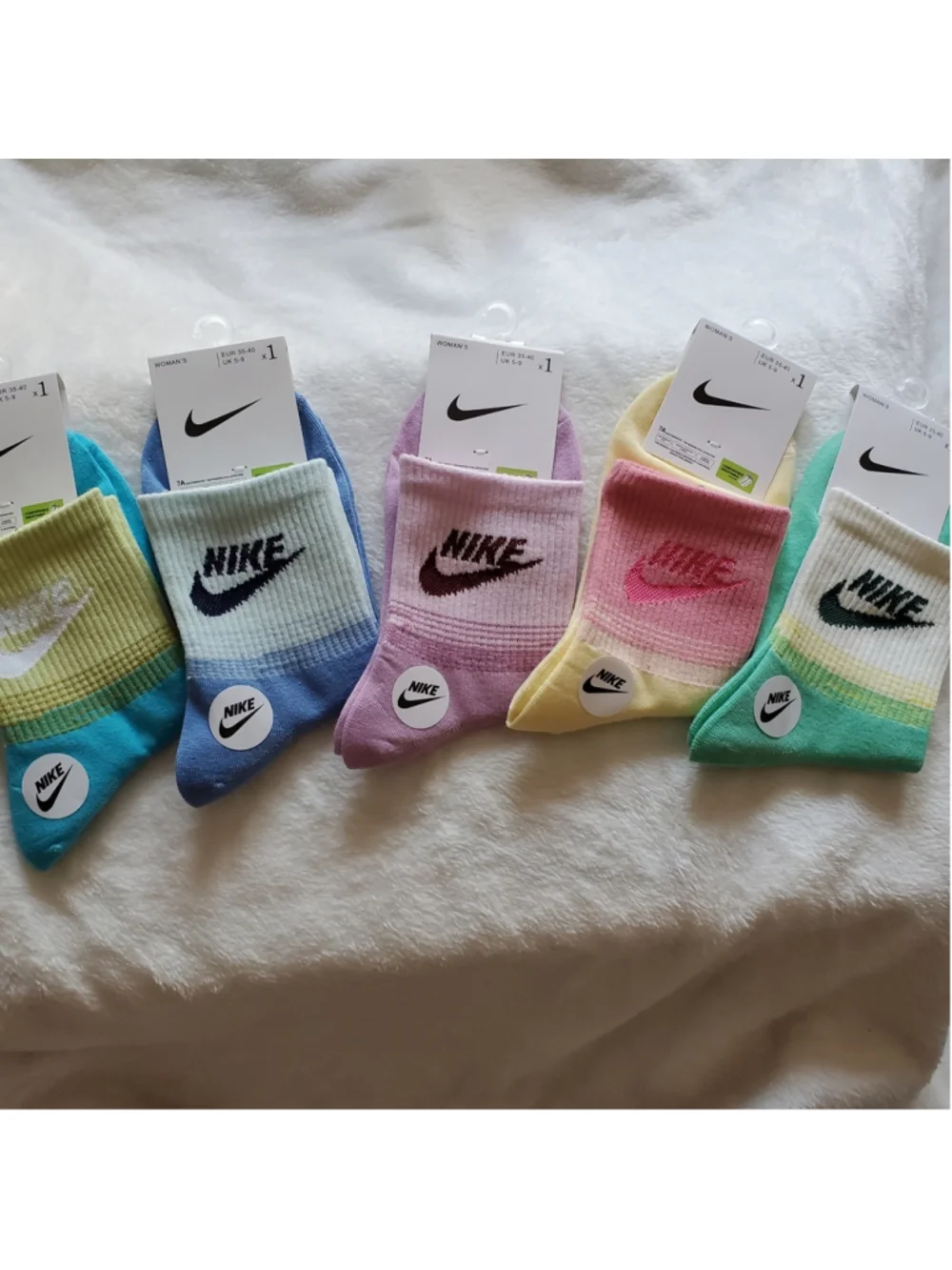 Women's Nike Socks size 7-9 Multicolor Set of 5